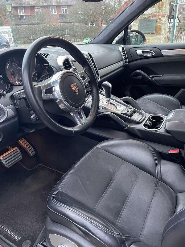 Gebraucht Porsche Cayenne GTS 420 PS (308 kW) 2012 Schwarz SUV