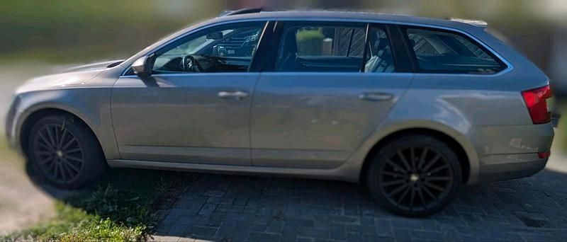 Beige Gebraucht 2014 Skoda Octavia Kombi | 10.500 € (Fairer Preis) - Bild 1/4