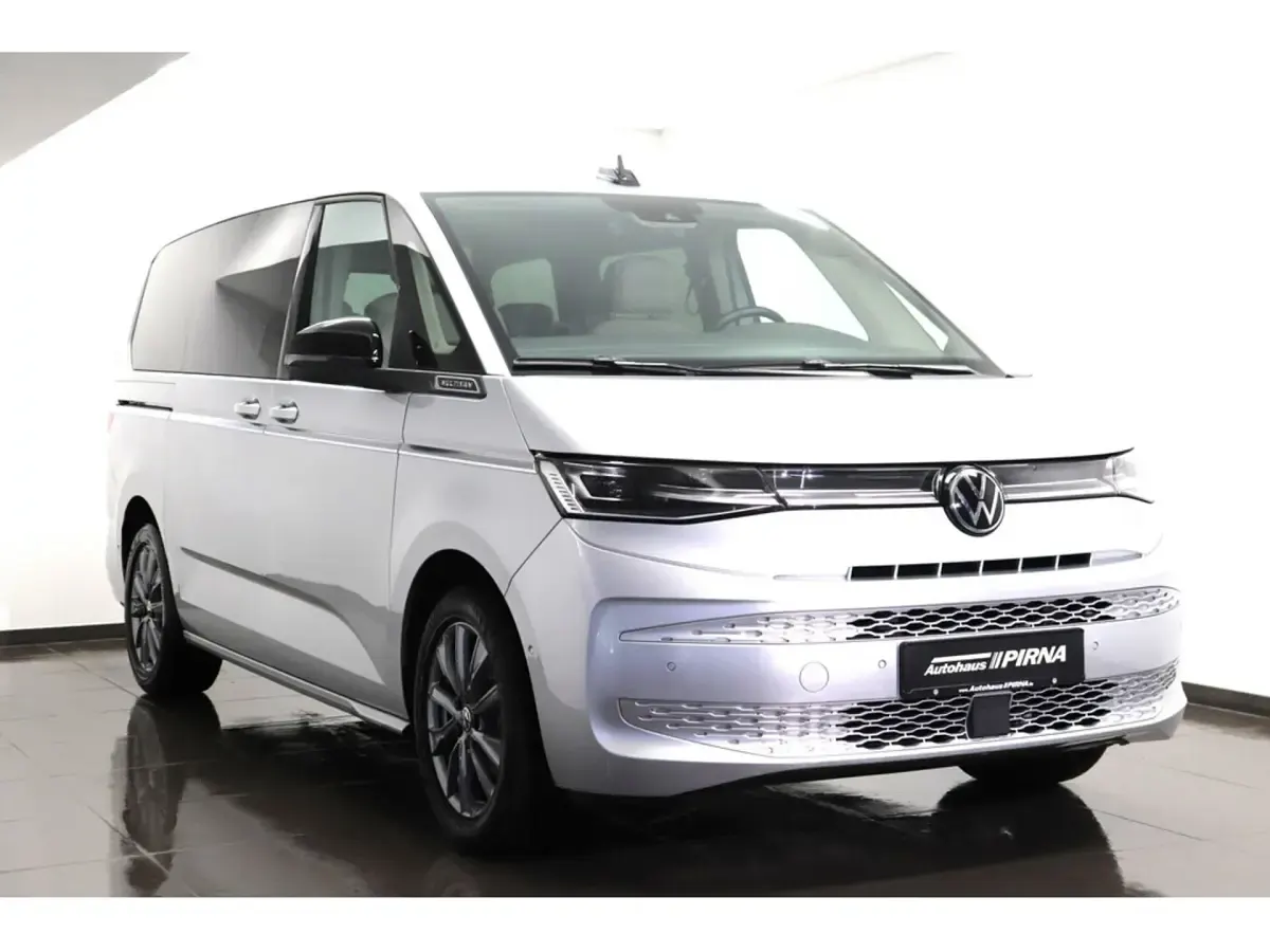 Gebraucht VW Multivan Style 150 PS (110 kW) 2025 Van / Kleinbus