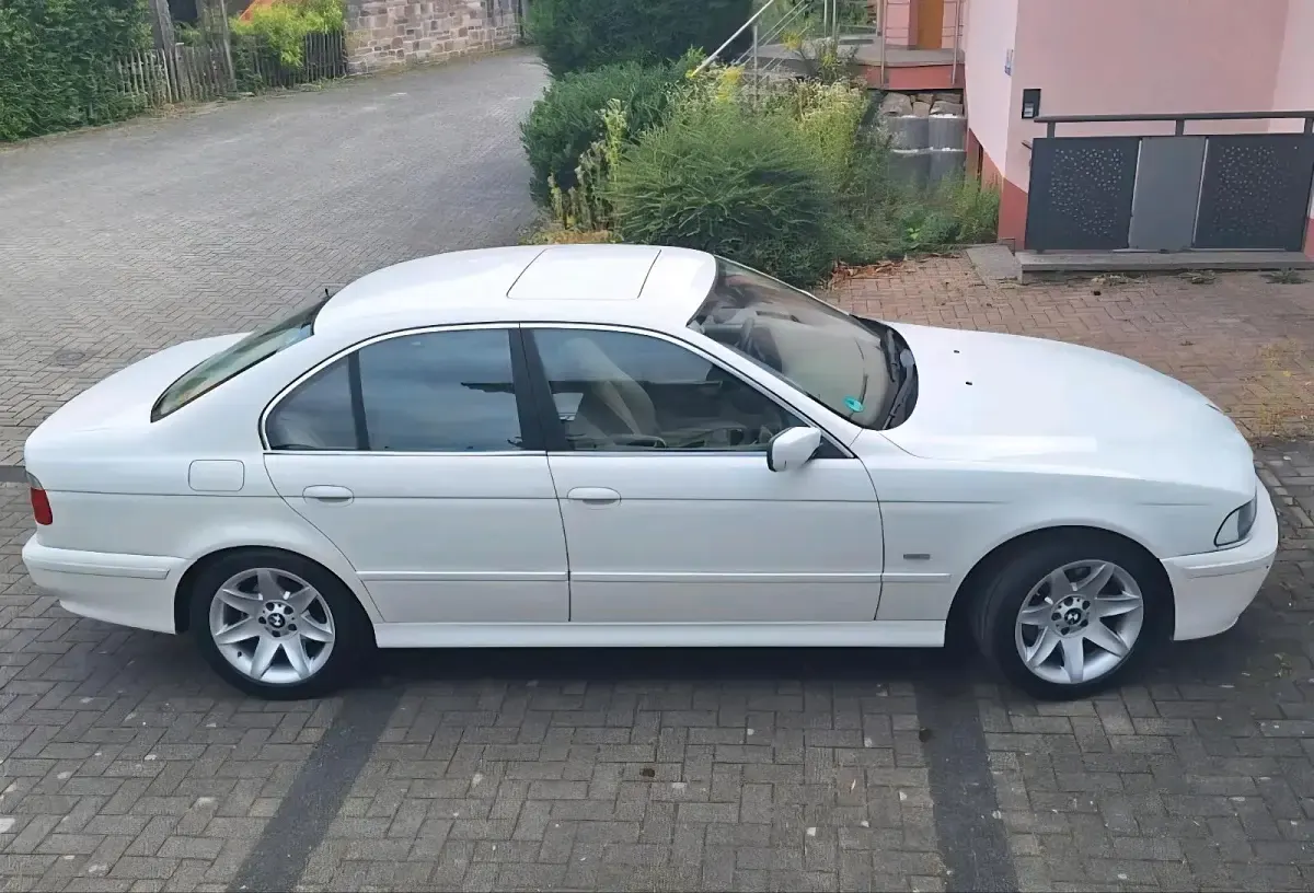 Gebraucht BMW 530 M Sport 197 PS (144 kW) 2001 Weiß Limousine