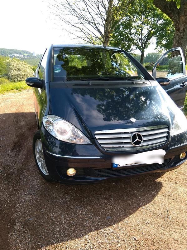 Blau Gebraucht 2004 Mercedes A170 Elegance Van / Kleinbus | 2.250 € (Fairer Preis) - Bild 1/4