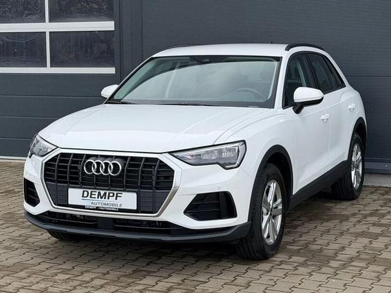 Weiß Gebraucht 2023 Audi Q3 Comfort SUV | 31.480 € (Guter Preis) - Bild 1/4