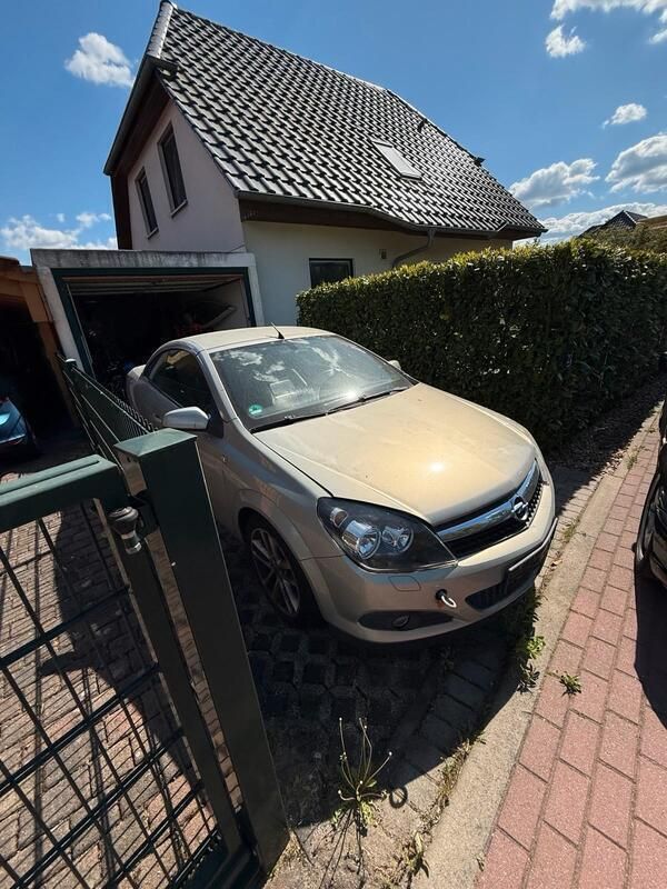 Silber Gebraucht 2006 Opel Astra Cabriolet Cabrio | 1.499 € (Fairer Preis) - Bild 1/4