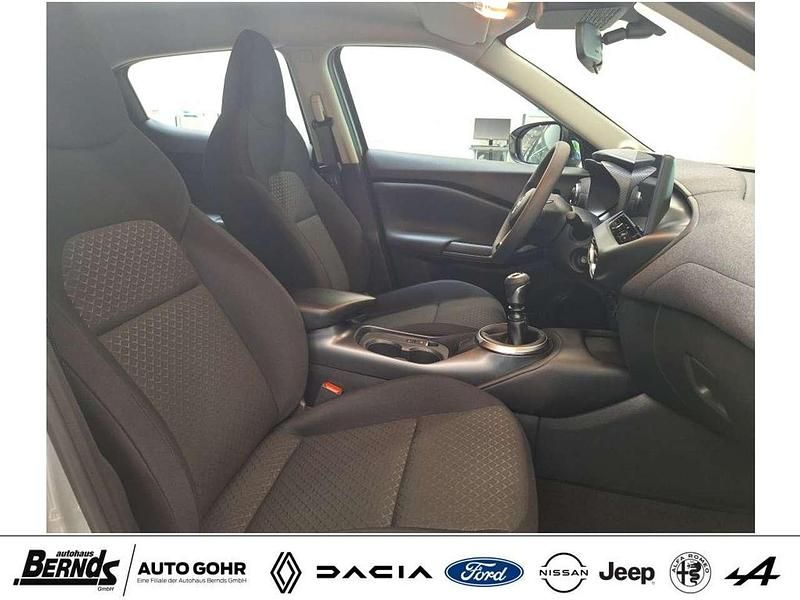 Gebraucht Nissan Juke Acenta 114 PS (83 kW) 2024 Silver metallic (ky0g) SUV