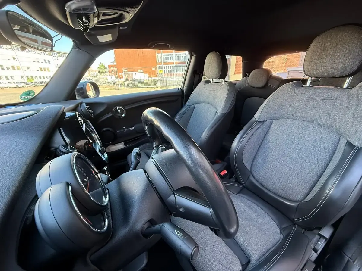 Gebraucht Mini ONE 102 PS (75 kW) 2019 Schwarz Kleinwagen
