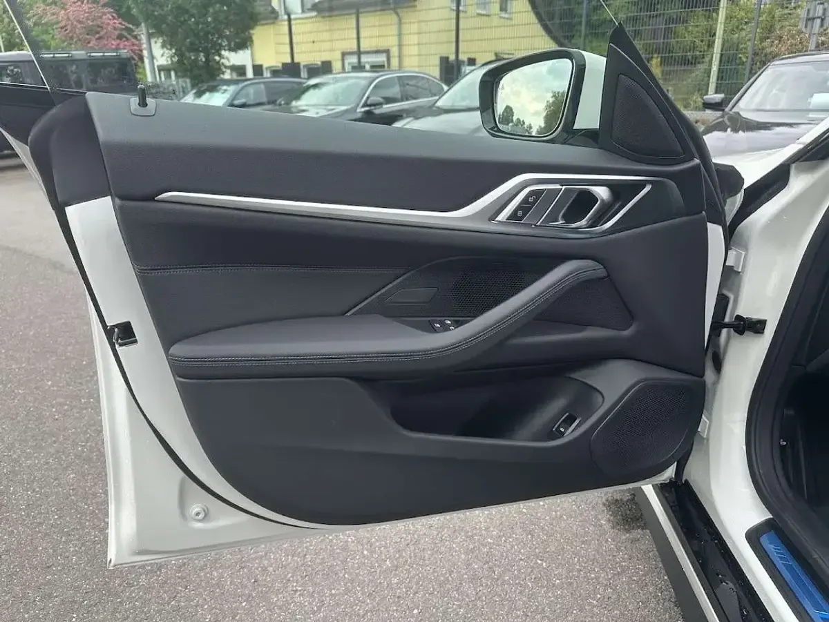 Neu BMW i4 M Sport 210 kW (286 PS) 2026 Alpinweiß uni Limousine