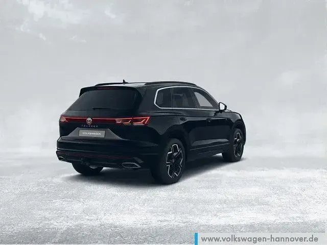 Gebraucht VW Touareg R-line 286 PS (210 kW) 2025 Grenadillschwarz metallic SUV