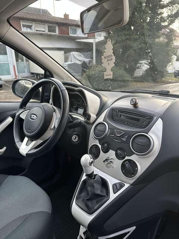 Gebraucht Ford Ka Titanium 69 PS (50 kW) 2014 Limousine