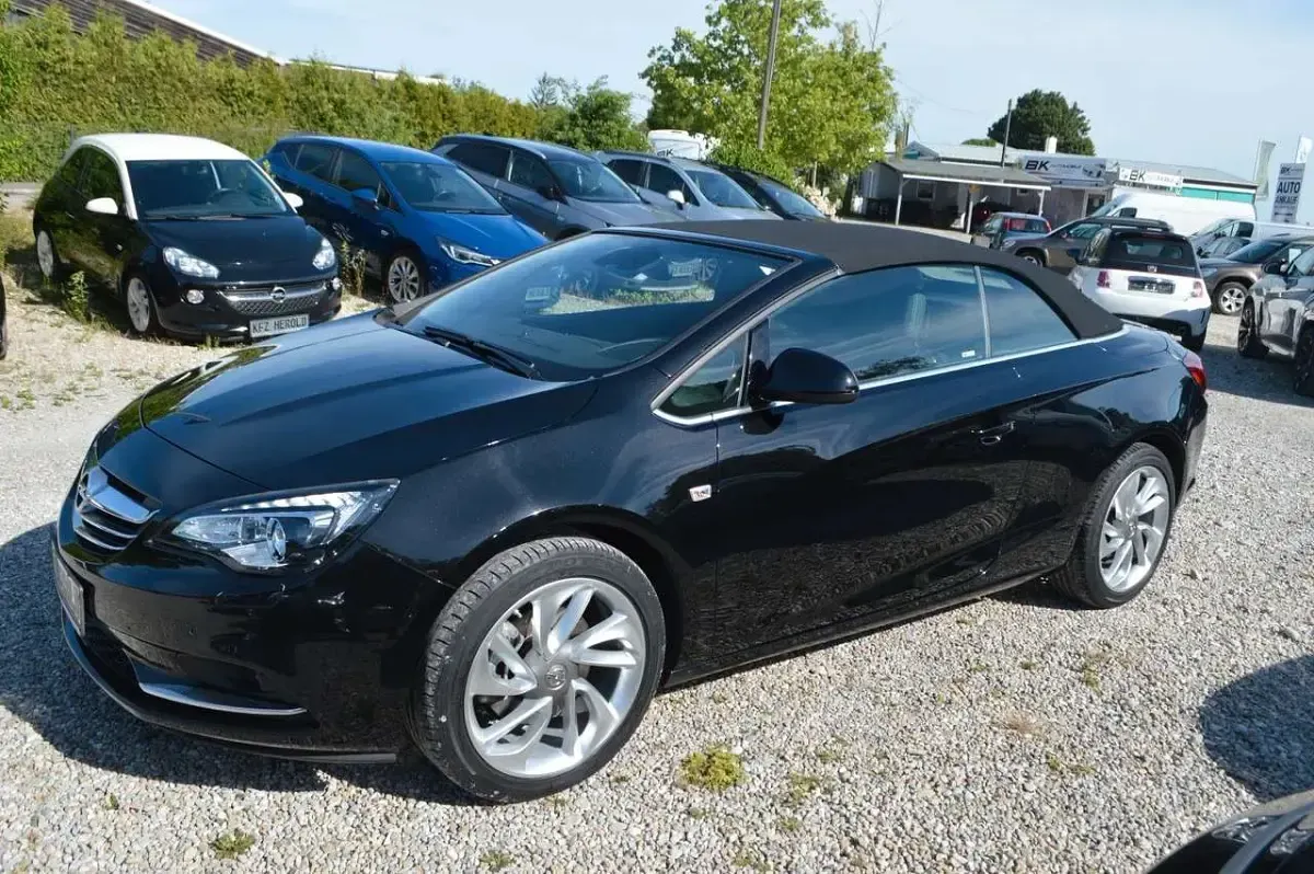 Gebraucht Opel Cascada Innovation 140 PS (102 kW) 2018 Schwarz Cabrio