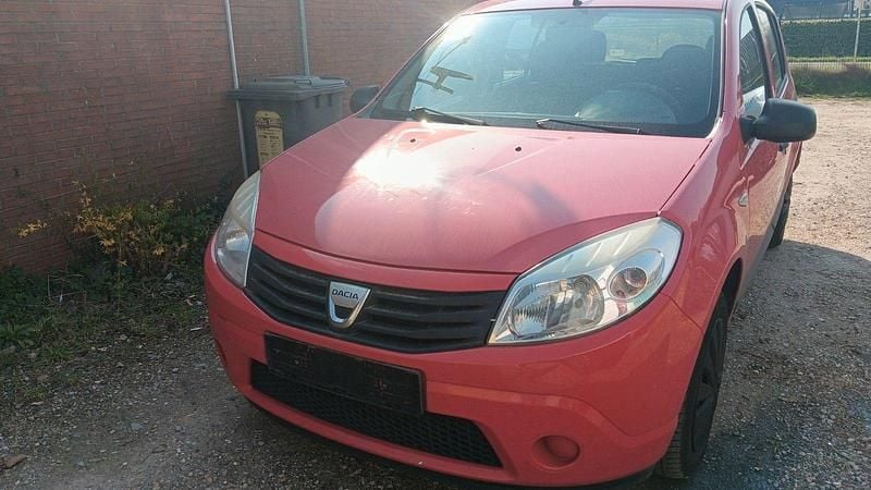 Gebraucht Dacia Sandero Lauréate 75 PS (55 kW) 2009 Rot Limousine