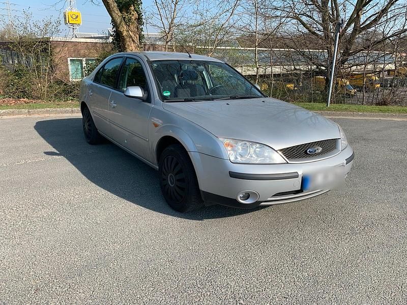 Gebraucht Ford Mondeo 124 PS (91 kW) 2001 Silber Limousine