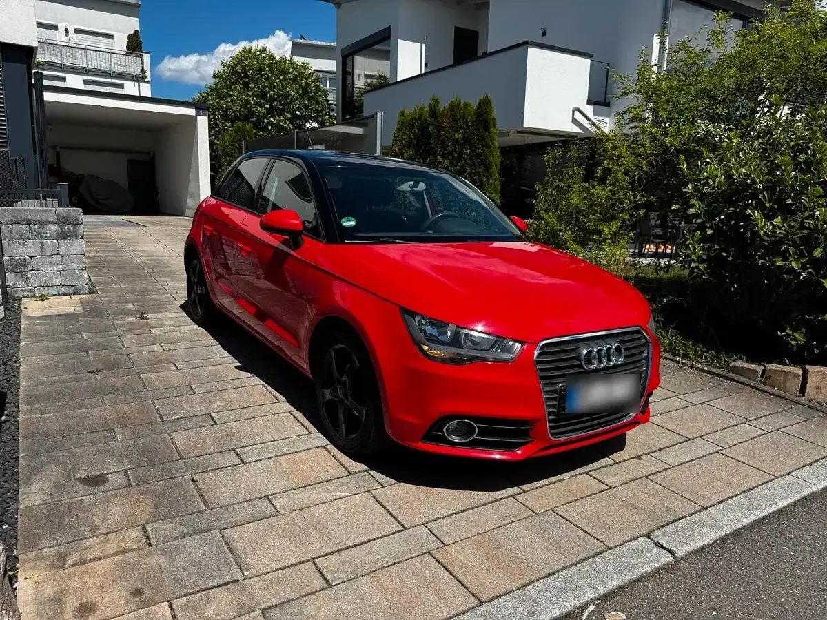 Gebraucht Audi A1 Sportback 86 PS (63 kW) 2012 Rot Kleinwagen