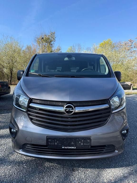 Gebraucht Opel Vivaro 145 PS (106 kW) 2016 Grau Van / Kleinbus