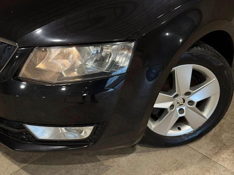 Gebraucht Skoda Octavia 110 PS (80 kW) 2016 Schwarz Kleinwagen