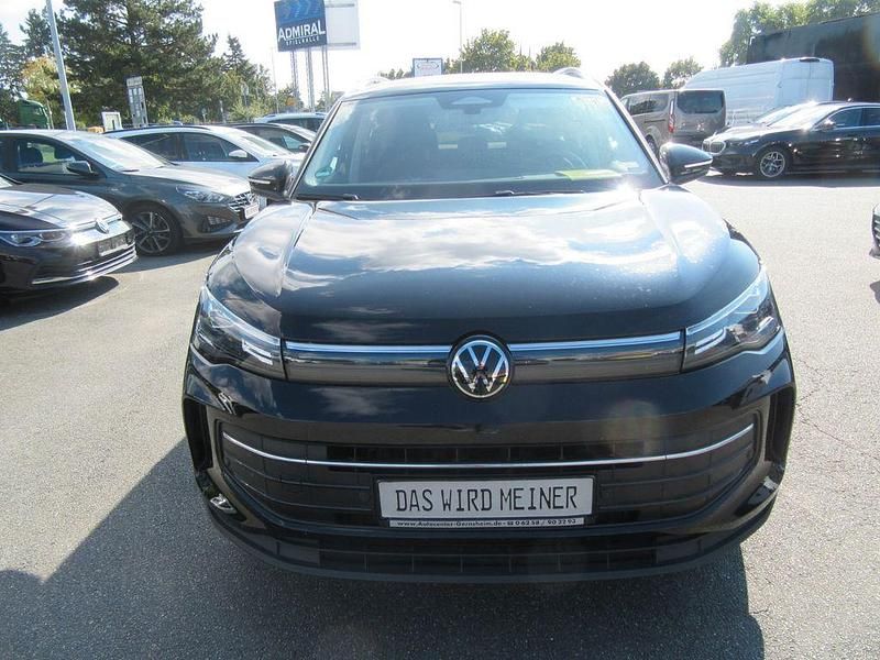 Gebraucht VW Tiguan Life 131 PS (96 kW) 2025 Schwarz SUV