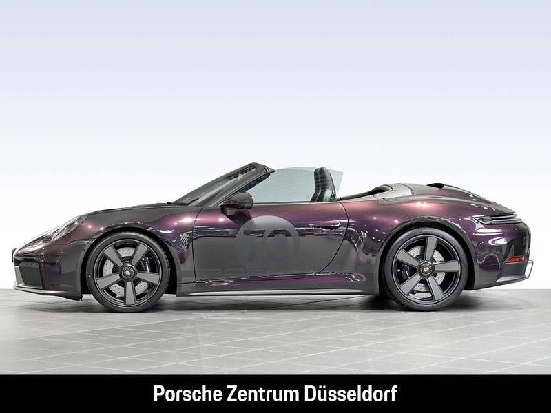 Neu Porsche 992 541 PS (397 kW) 2026 Violett Cabrio
