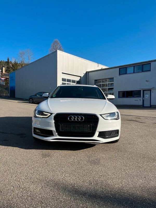 Weiß Gebraucht 2014 Audi A4 S-Line Kombi | 13.900 € - Bild 1/4