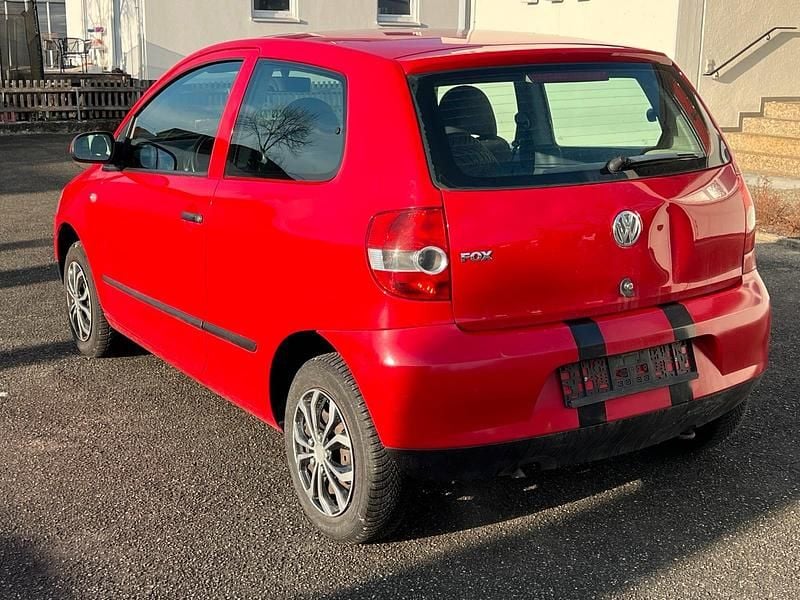 Gebraucht VW Fox 60 PS (44 kW) 2008 Rot Kleinwagen