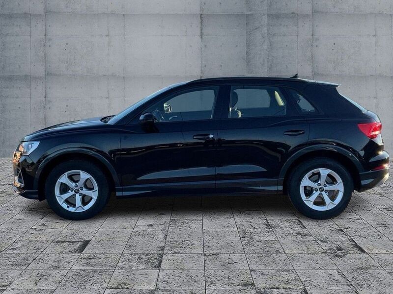 Gebraucht Audi Q3 Advanced Plus 190 PS (139 kW) 2024 Mythosschwarz metallic SUV