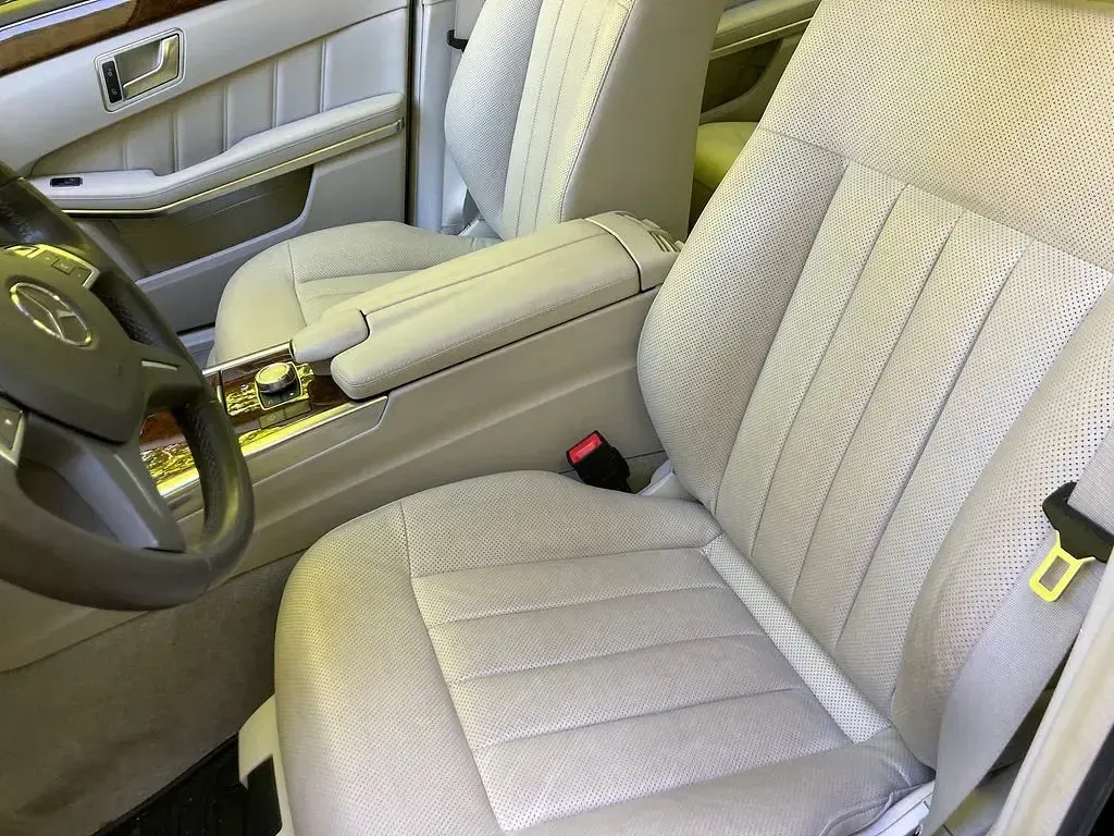 Gebraucht Mercedes E250 Elegance 211 PS (155 kW) 2013 Schwarz Limousine