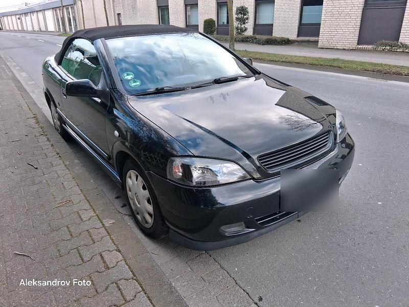 Gebraucht Opel Astra Cabriolet 101 PS (74 kW) 2001 Schwarz Cabrio