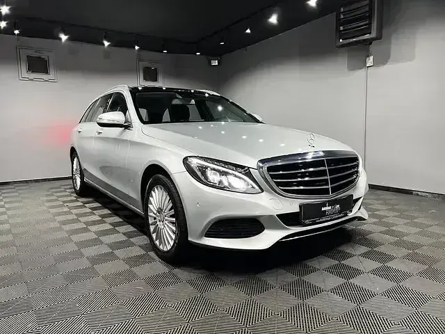 Gebraucht Mercedes C180 Exclusive 156 PS (114 kW) 2015 Silber Limousine