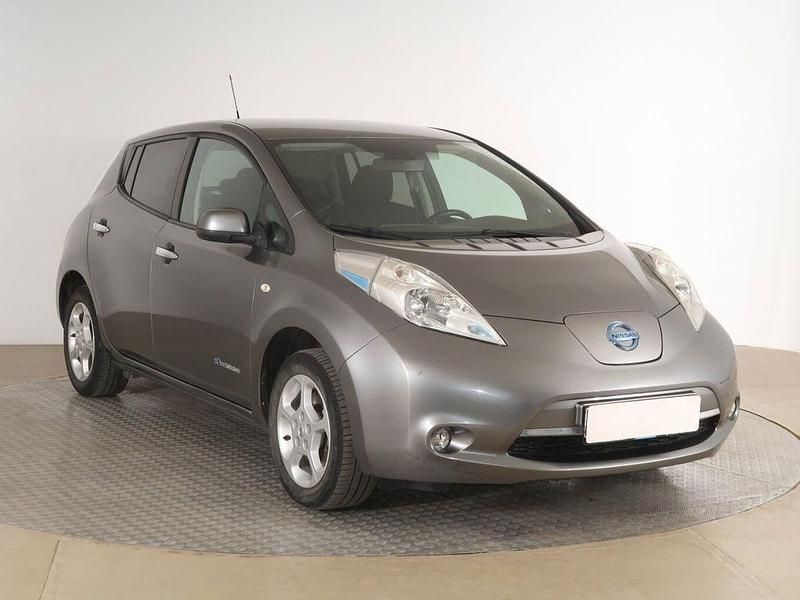 Grau Gebraucht 2017 Nissan Leaf Kleinwagen | 8.400 € (Guter Preis) - Bild 1/4