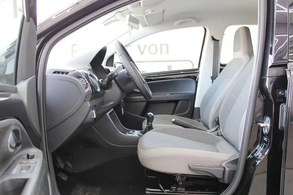 Gebraucht VW cross up! 75 PS (55 kW) 2013 Schwarz Kleinwagen
