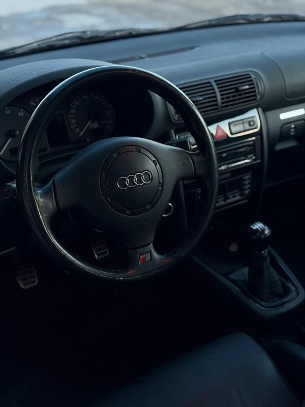 Gebraucht Audi S3 209 PS (153 kW) 2000 Schwarz Kleinwagen