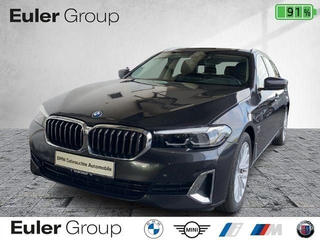 Grau Gebraucht 2022 BMW 530e Kombi | 32.477 € (Superpreis) - Bild 1/4