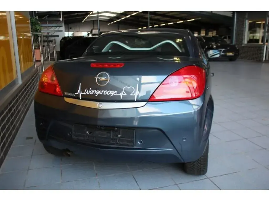 Gebraucht Opel Tigra 90 PS (66 kW) 2007 Metro m2 (metallic) Cabrio