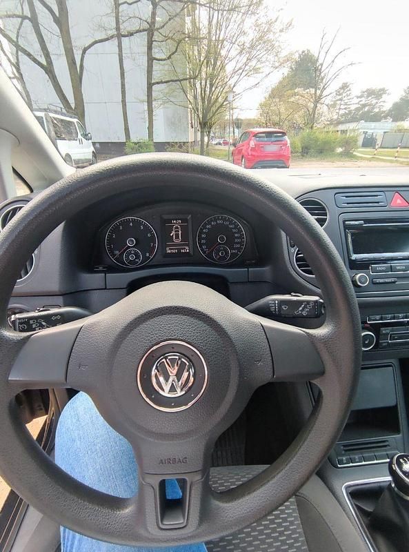 Gebraucht VW Golf Plus Cross 105 PS (77 kW) 2011 Schwarz Van / Kleinbus