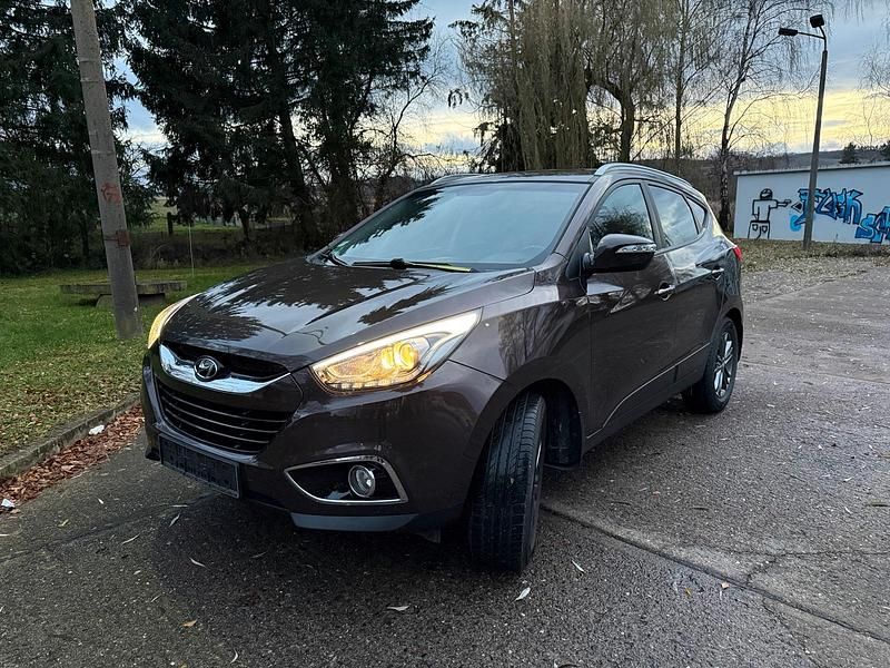 Braun Gebraucht 2014 Hyundai ix35 SUV | 10.300 € (Fairer Preis) - Bild 1/4