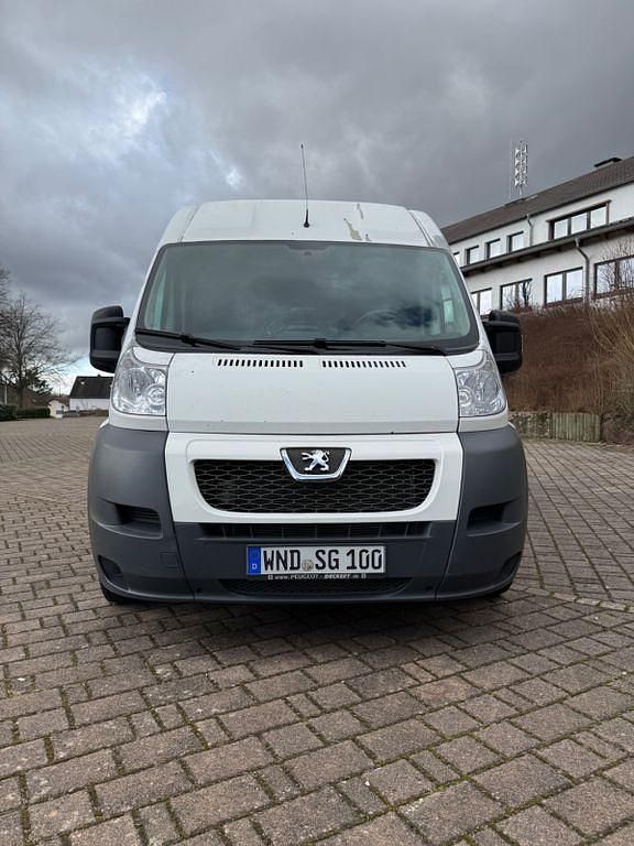 Gebraucht Peugeot Boxer 131 PS (96 kW) 2013 Weiß Van