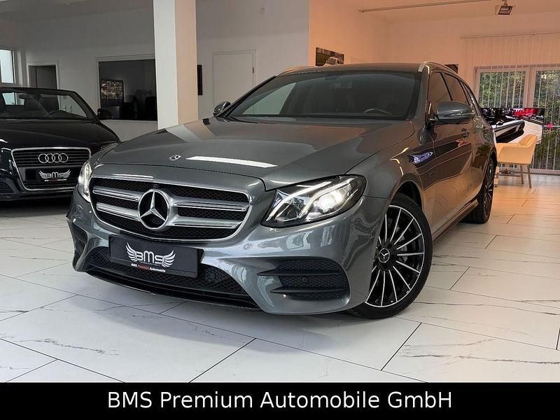 Selenitgrau Gebraucht 2019 Mercedes E300 AMG Kombi | 23.975 € (Guter Preis) - Bild 1/4