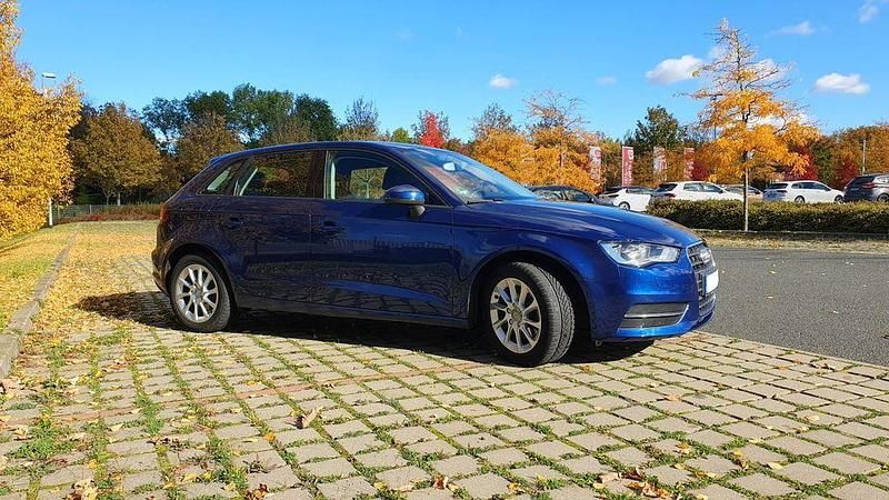 Gebraucht Audi A3 110 PS (80 kW) 2014 Blau Limousine