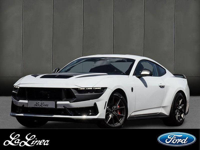 Weiss Neu 2025 Ford Mustang Fastback Coupé | 74.990 € - Bild 1/4