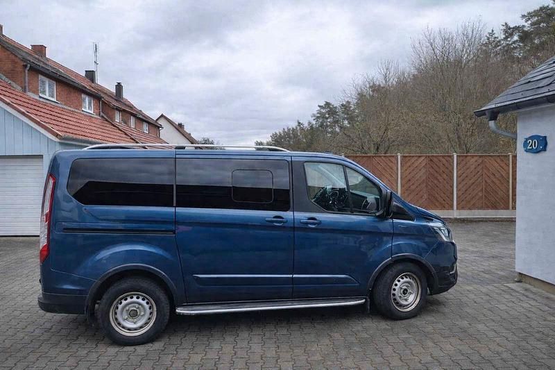 Gebraucht Ford Tourneo Active 131 PS (96 kW) 2022 Blau Van / Kleinbus