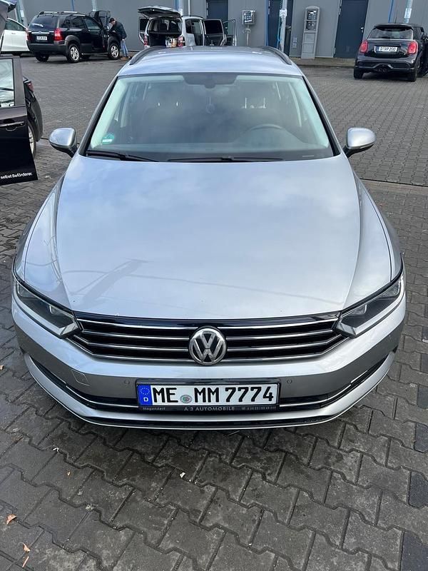 Gebraucht VW Passat 170 PS (125 kW) 2016 Silber Kleinwagen