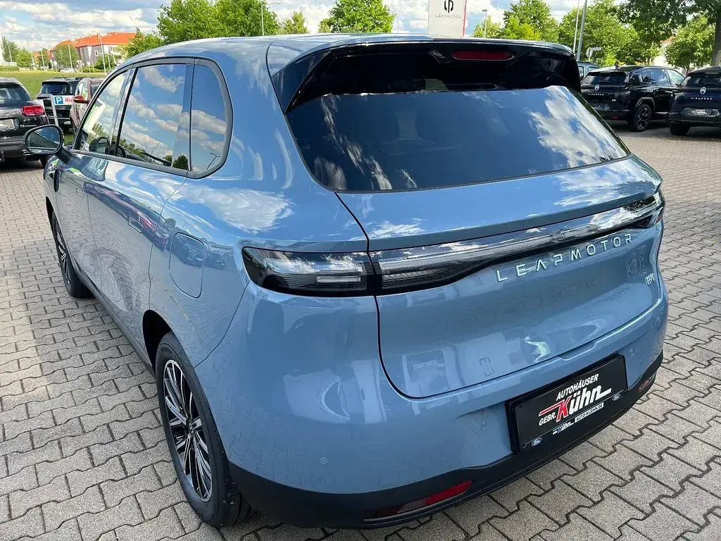 Neu Leapmotor B10 218 PS (160 kW) 2026 Blau SUV