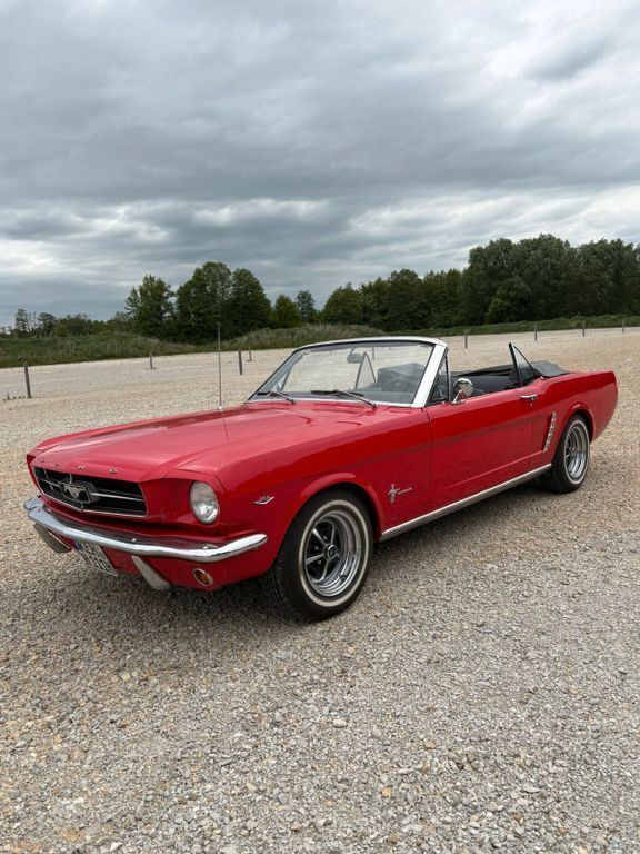 Gebraucht Ford Mustang Convertible 220 PS (161 kW) 1965 Rot Cabrio