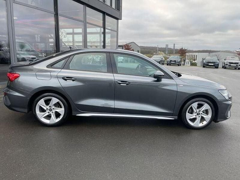 Gebraucht Audi A3 S-Line 180 PS (132 kW) 2024 Daytonagrau Limousine