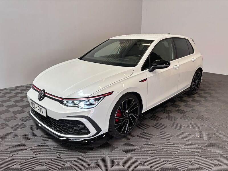 Weiß Gebraucht 2021 VW Golf VIII GTI Limousine | 25.490 € (Guter Preis) - Bild 1/3