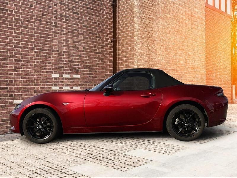 Gebraucht Mazda MX5 132 PS (97 kW) 2019 Rot Cabrio