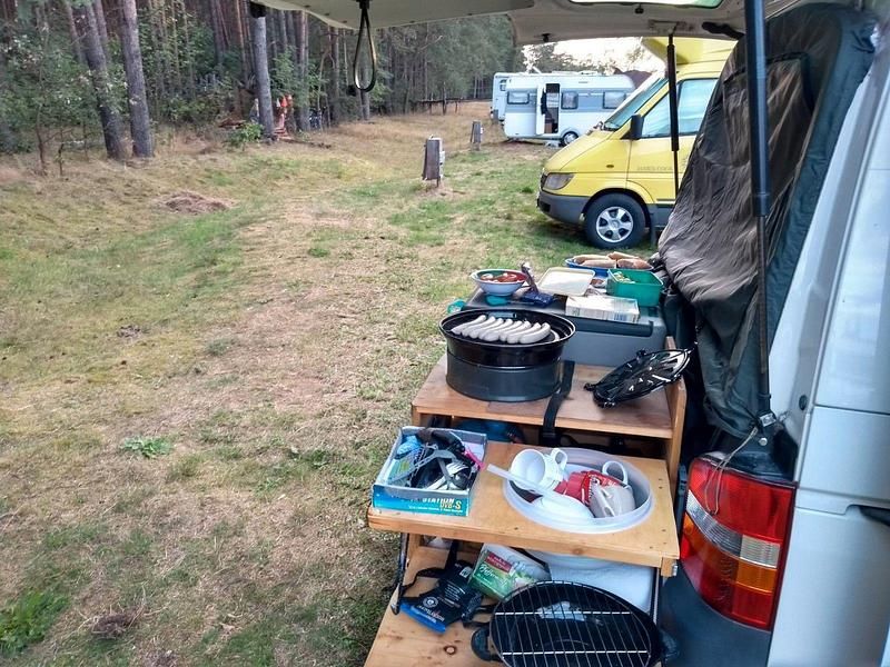 Second-hand VW Transporter 132 CP (97 kW) 2007 Roșu Van