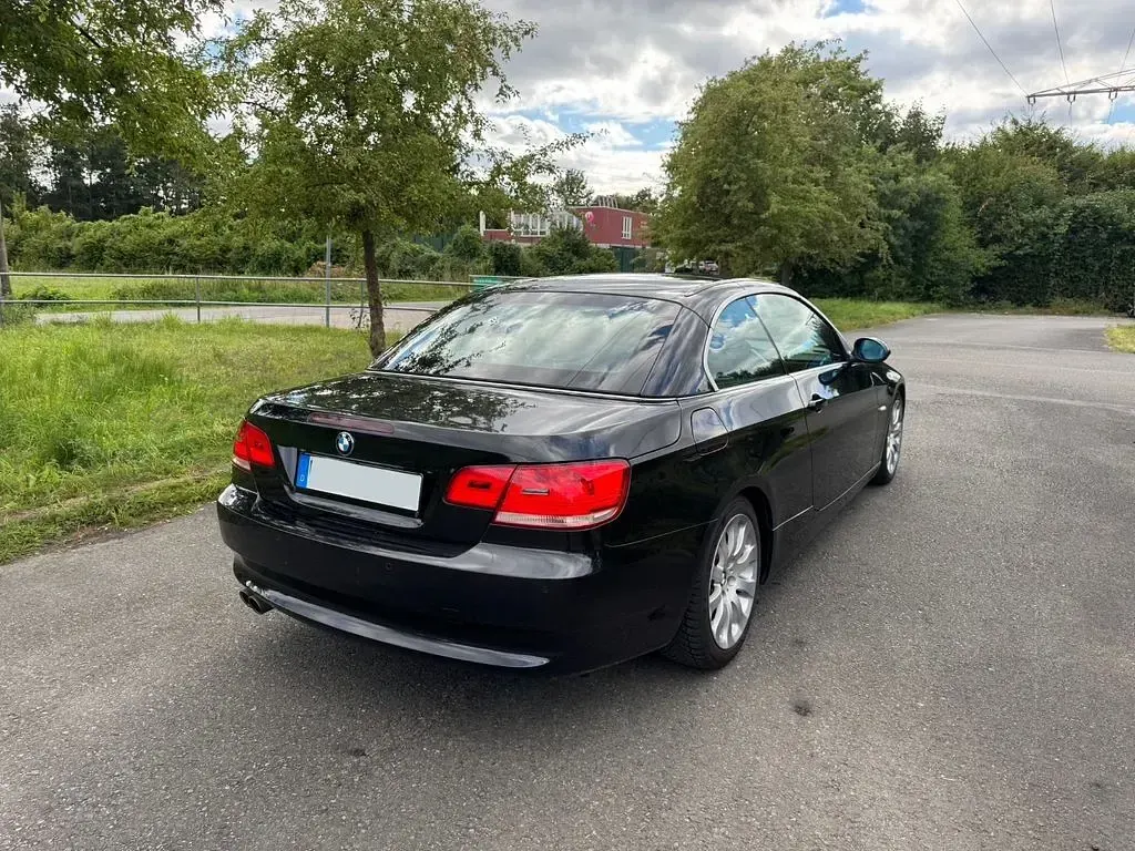 Gebraucht BMW 325 Cabriolet Performance 197 PS (144 kW) 2008 Schwarz Cabrio