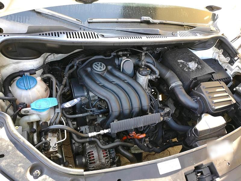 Gebraucht VW Caddy 109 PS (80 kW) 2010 Weiß Van / Kleinbus