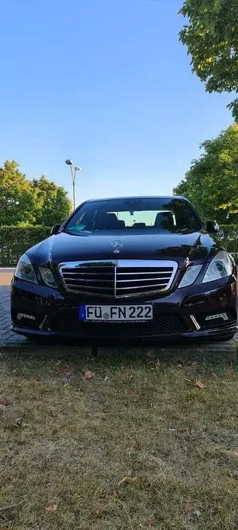 Gebraucht Mercedes E250 Avantgarde 204 PS (150 kW) 2009 Braun Limousine