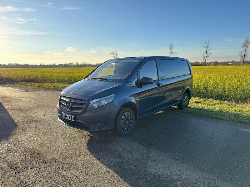 Gebraucht Mercedes Vito 116 PS (85 kW) 2016 Blau Van