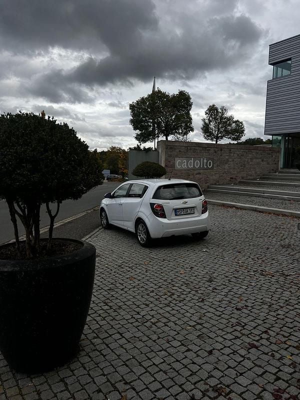 Weiß Gebraucht 2012 Chevrolet Aveo LTZ Kleinwagen | 1.700 € (Superpreis) - Bild 1/4